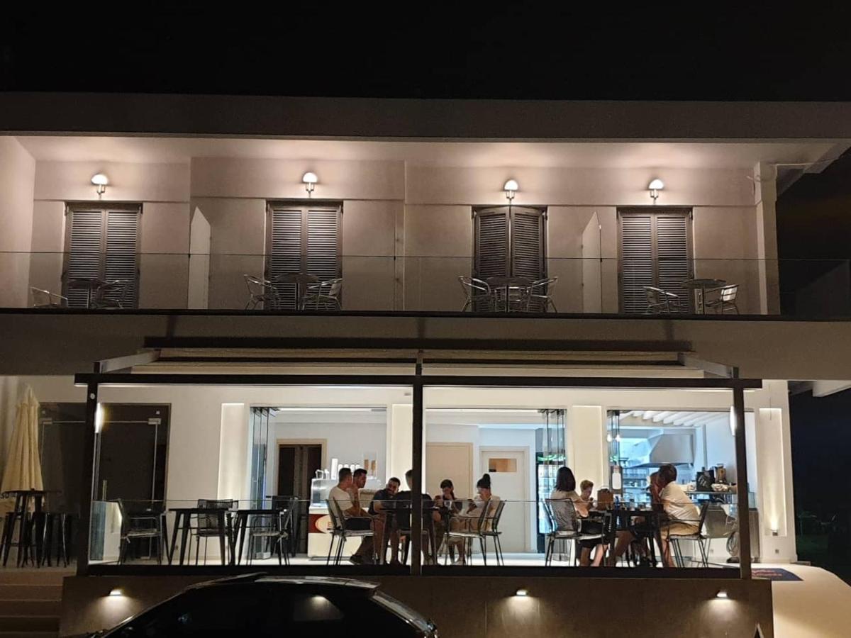 Angelo Cafe Hotel Toló Kültér fotó